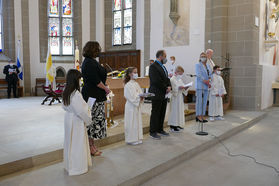 Feier der 1. Heiligen Kommunion in Sankt Crescentius (Foto: Karl-Franz Thiede)